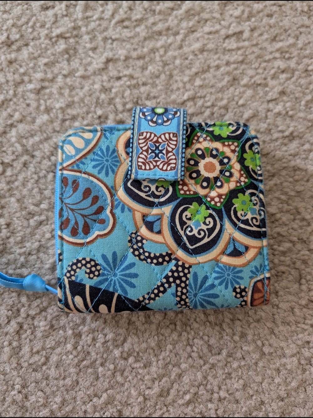 Vera Bradley Quilted Bifold Bali Blue Patterned Women's Wallet